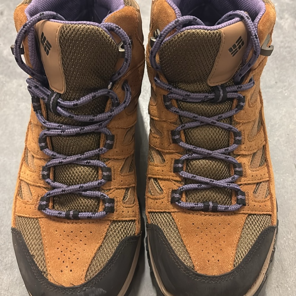 Columbia Women's Crestwood Mid Waterproof Hiking Shoe - Picture 11 of 13